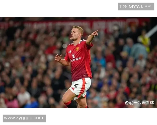 足球明星德里赫特精彩瞬间集锦与个人魅力展现的视觉盛宴